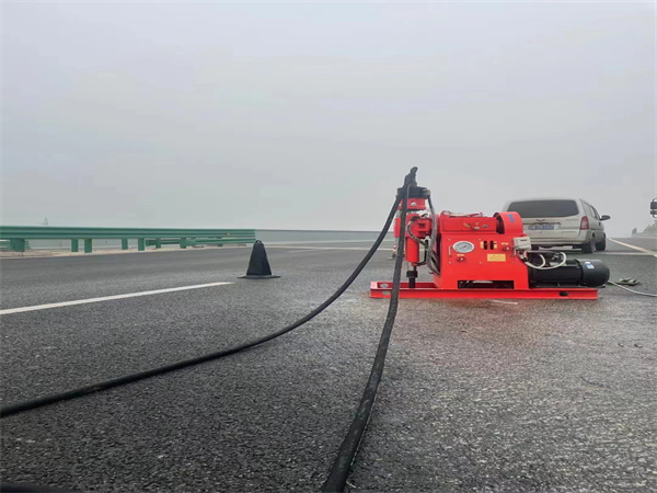 调楼镇马路路基路面开裂下沉注浆加固灌浆